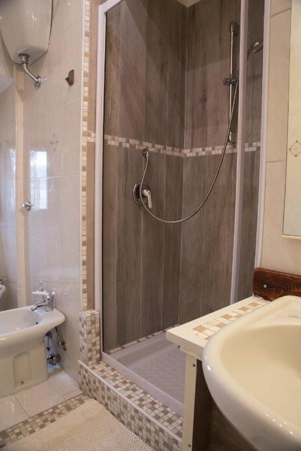 Le Pinelle Bed & Breakfast Terni Eksteriør bilde