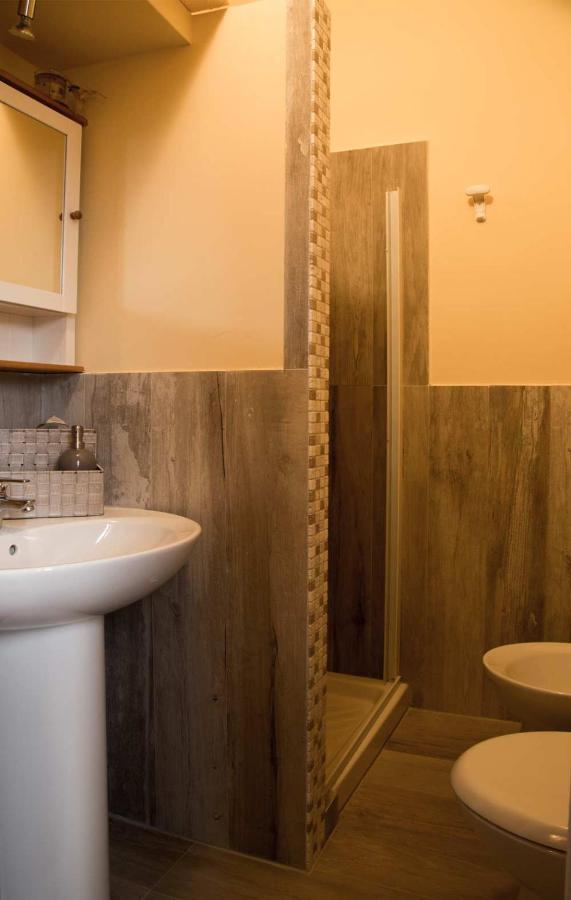 Le Pinelle Bed & Breakfast Terni Eksteriør bilde